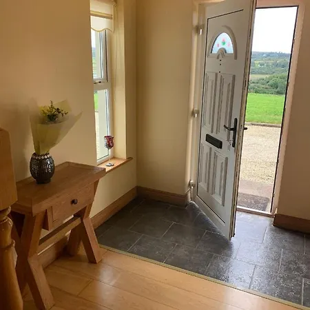 Beautiful Three Bedroom, Tranquil In Ards Holiday home